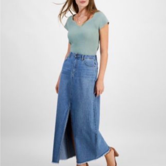 ROLLA'S Dresses & Skirts - Rolla's Chicago denim maxi skirt in blue. size 28